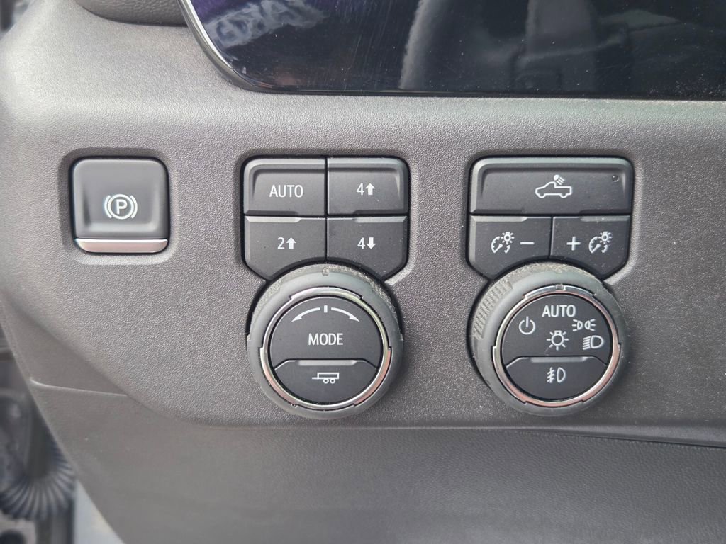 Used 2025 Chevrolet Silverado 1500 LT Trail Boss w/ Convenience Package II image 25