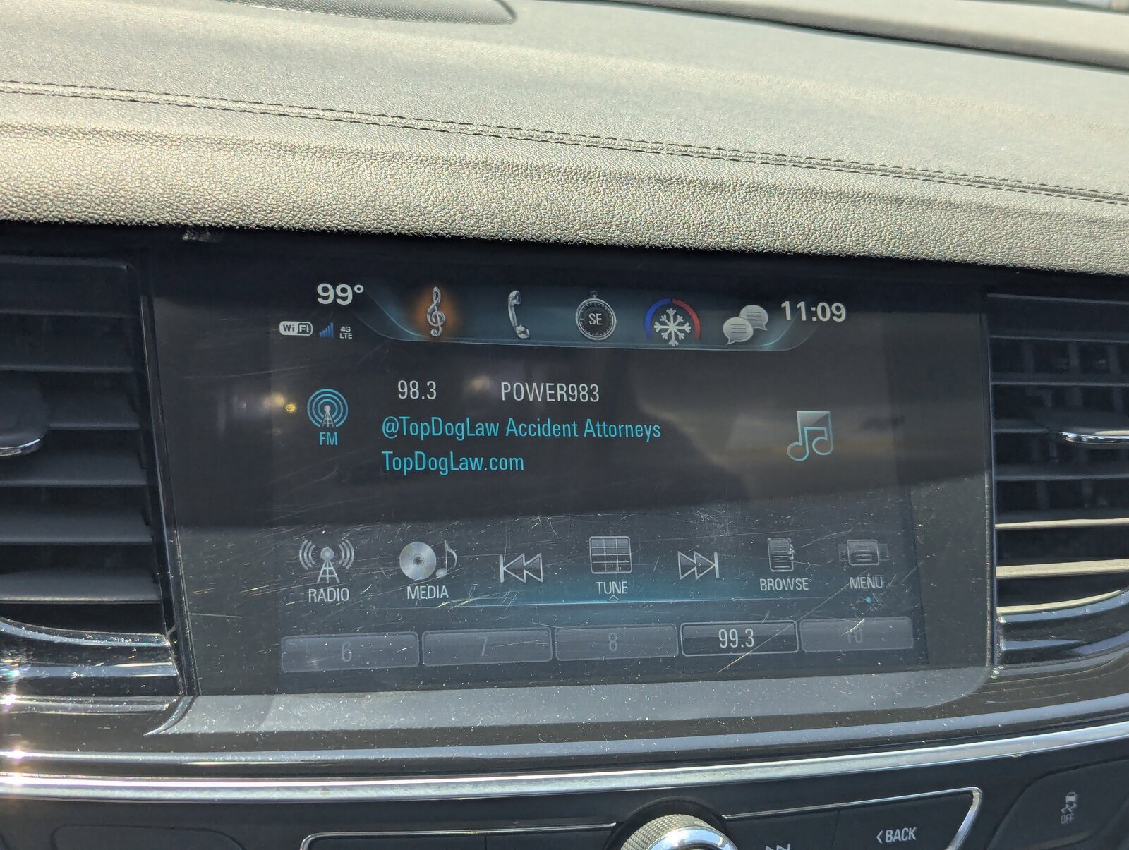 Used 2018 Buick Regal Essence image 22