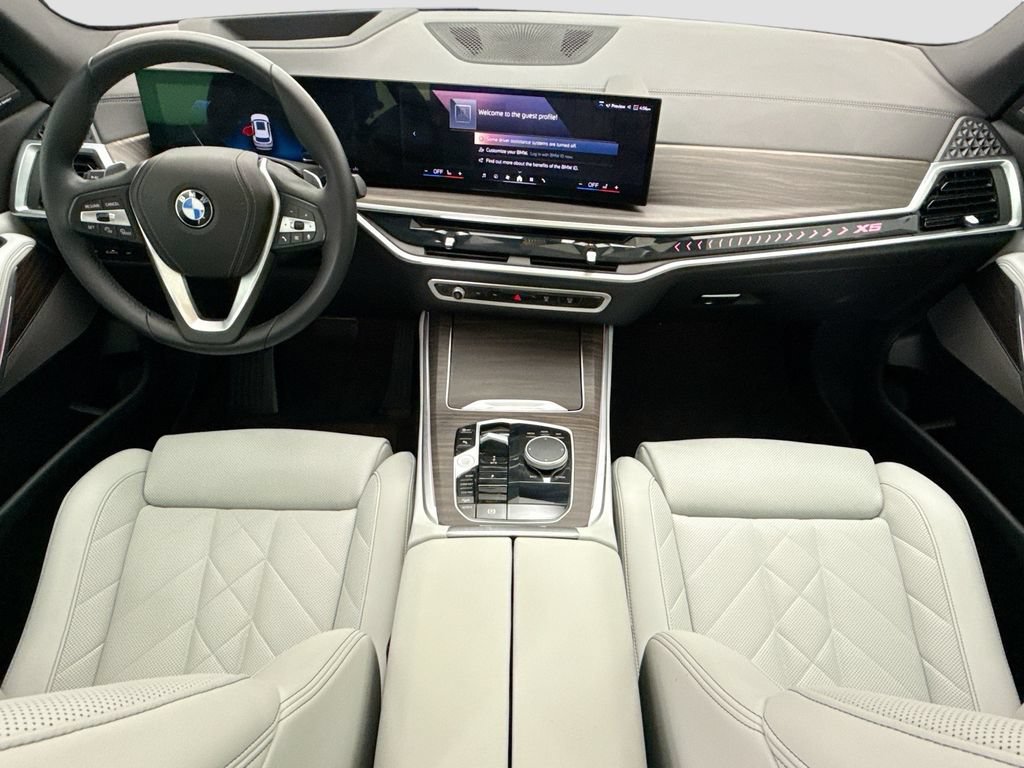 Used 2024 BMW X5 xDrive40i w/ Premium Package AWD/4WD image 13