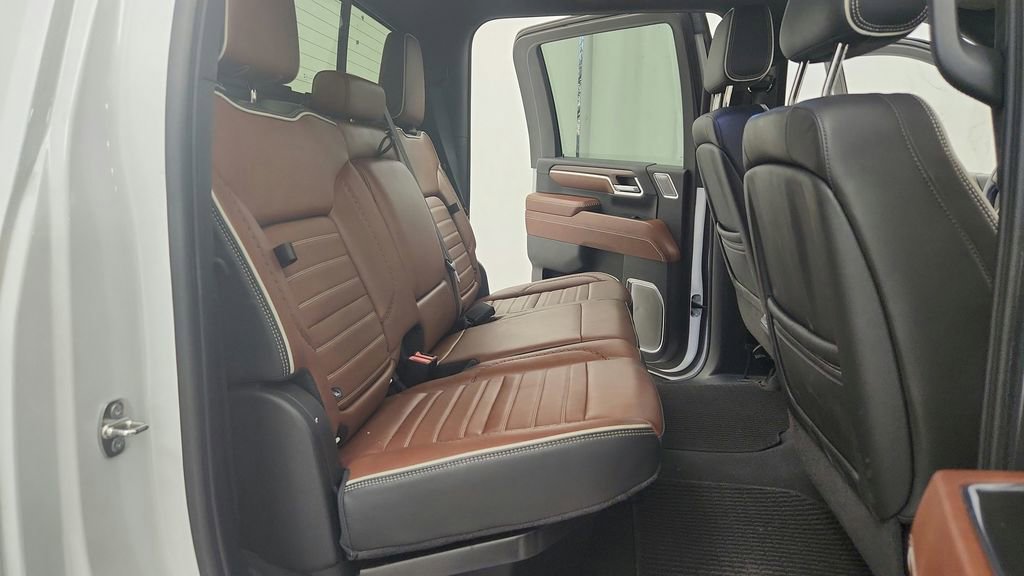 Used 2024 GMC Sierra 3500 Denali Ultimate AWD/4WD image 46