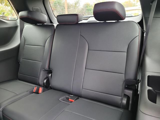 New 2026 Chevrolet Traverse Z71 w/ Enhanced Driving Package image 8