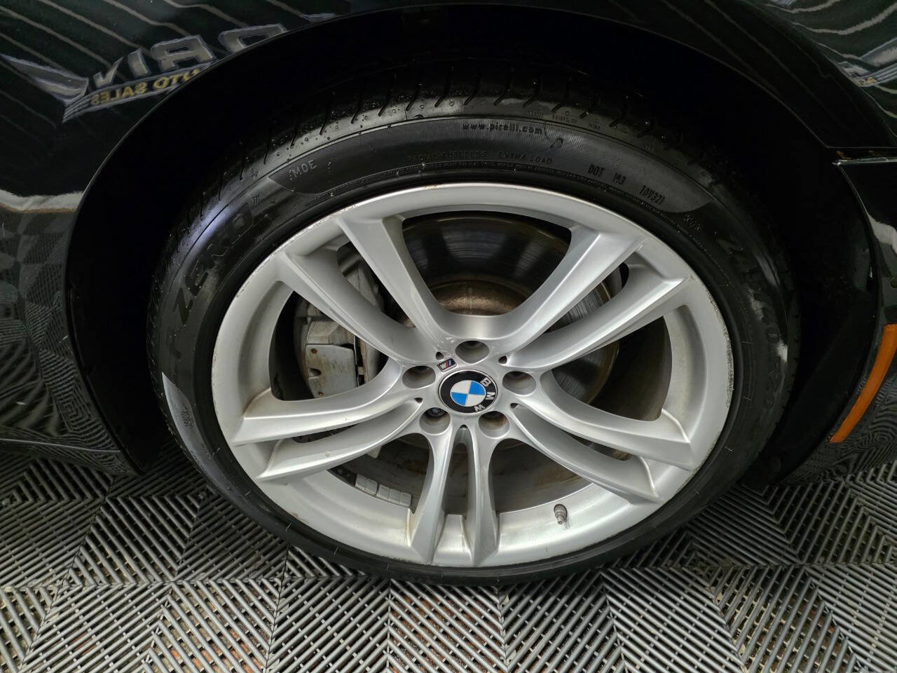 Used 2015 BMW 750Li image 36