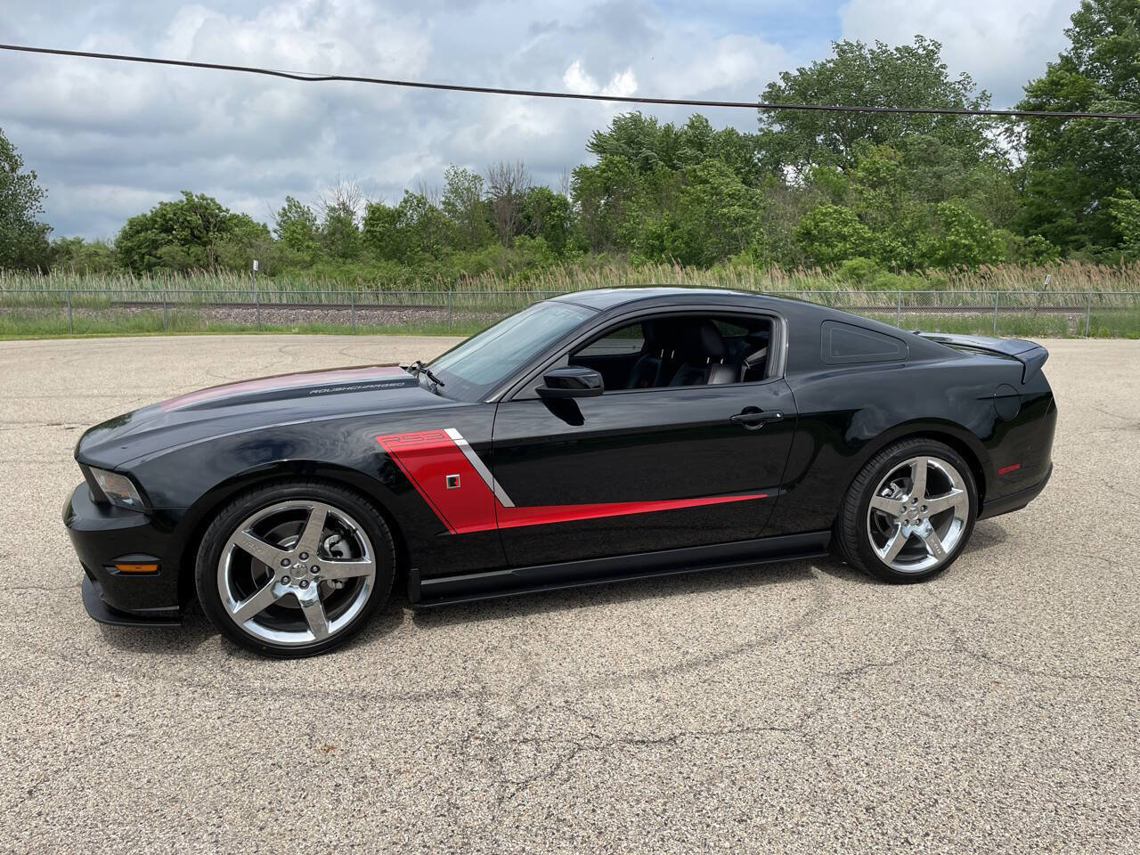 Used 2012 Ford Mustang GT Premium RWD image 2