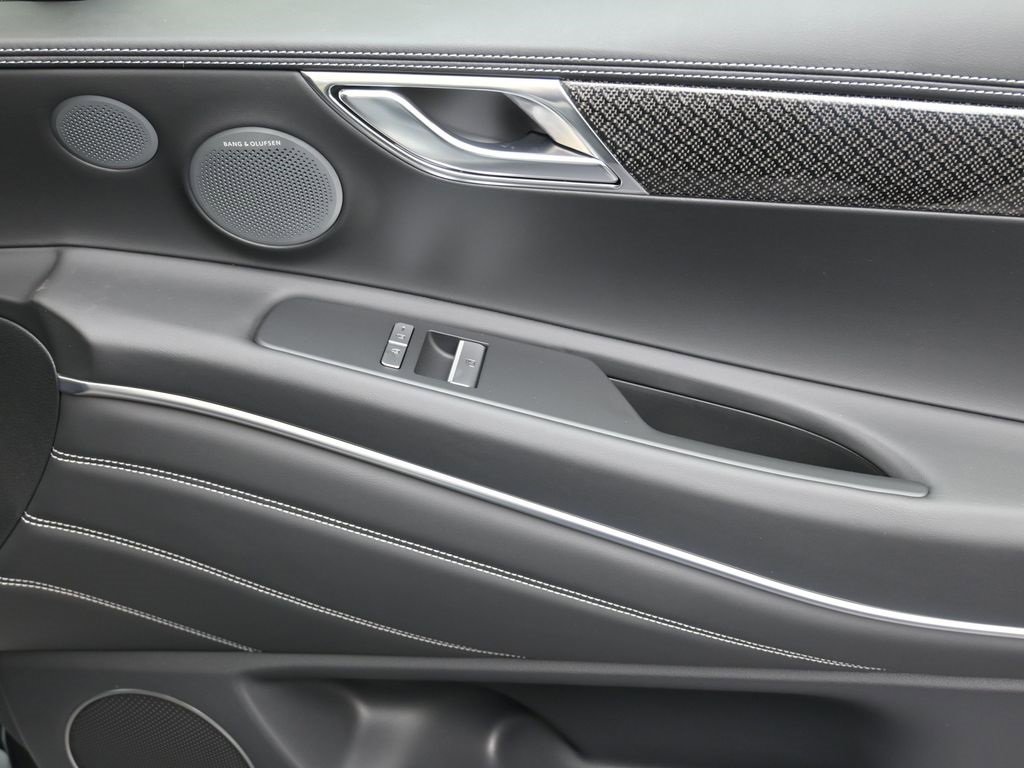 New 2026 Genesis GV80 3.5T e-SC image 11