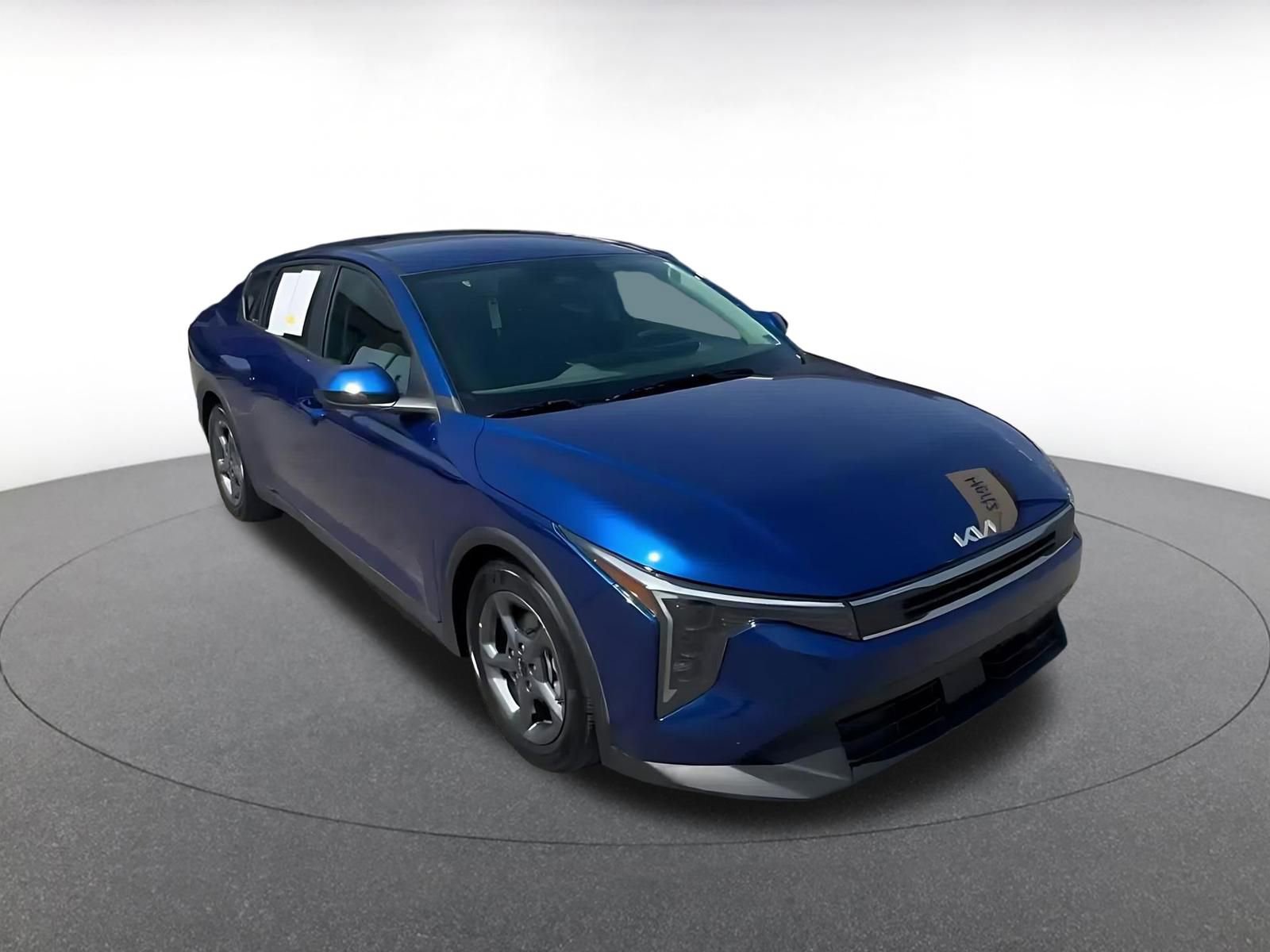 Used 2025 Kia K4 FWD image 3
