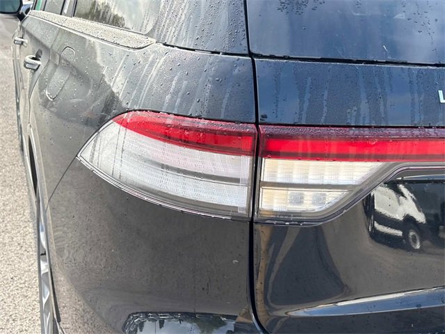 New 2025 Lincoln Aviator AWD w/ Jet Appearance Package image 12