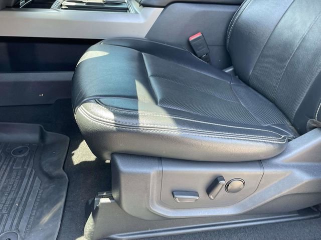 Certified 2022 Ford F450 Lariat w/ Lariat Value Package AWD/4WD image 8