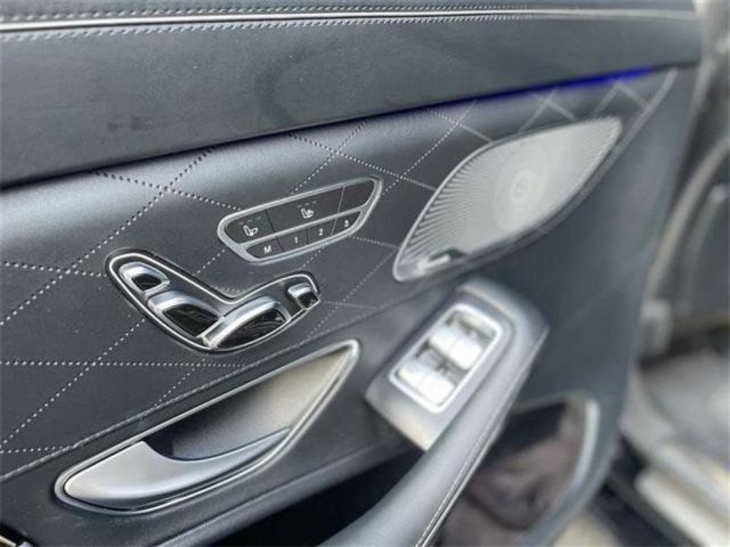 Used 2017 Mercedes-Benz Maybach S 550 4MATIC image 19