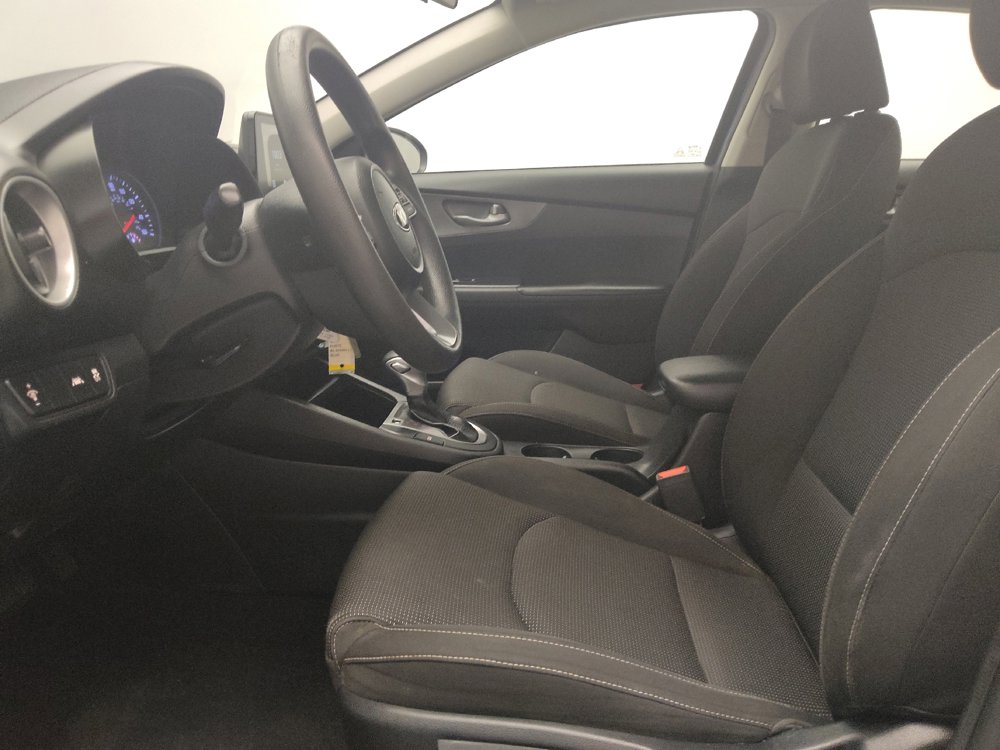 Used 2020 Kia Forte LXS FWD image 17