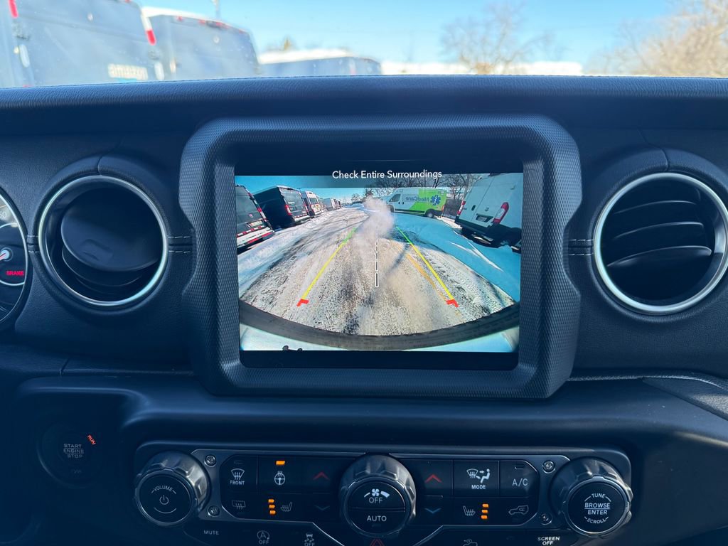 Used 2022 Jeep Wrangler Unlimited Sahara w/ Cold Weather Group image 23