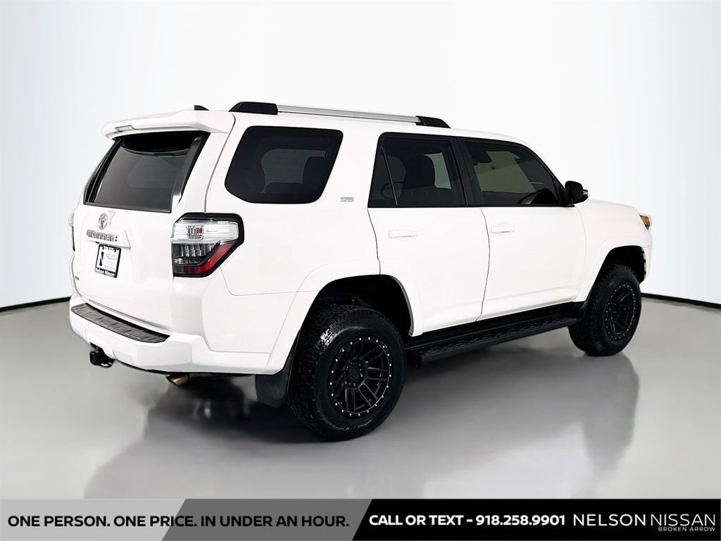 Used 2020 Toyota 4Runner SR5 Premium AWD/4WD image 5