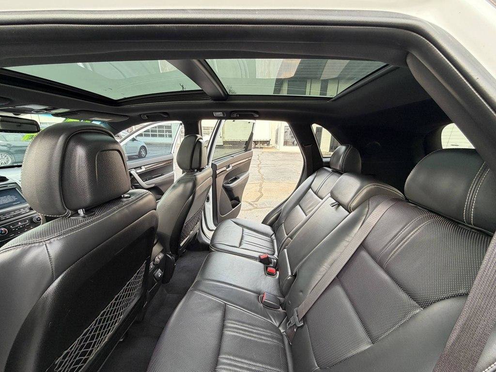 Used 2014 Kia Sorento SX FWD image 17