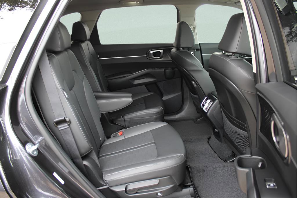 New 2025 Kia Sorento EX w/ Panoramic Sunroof Package image 29