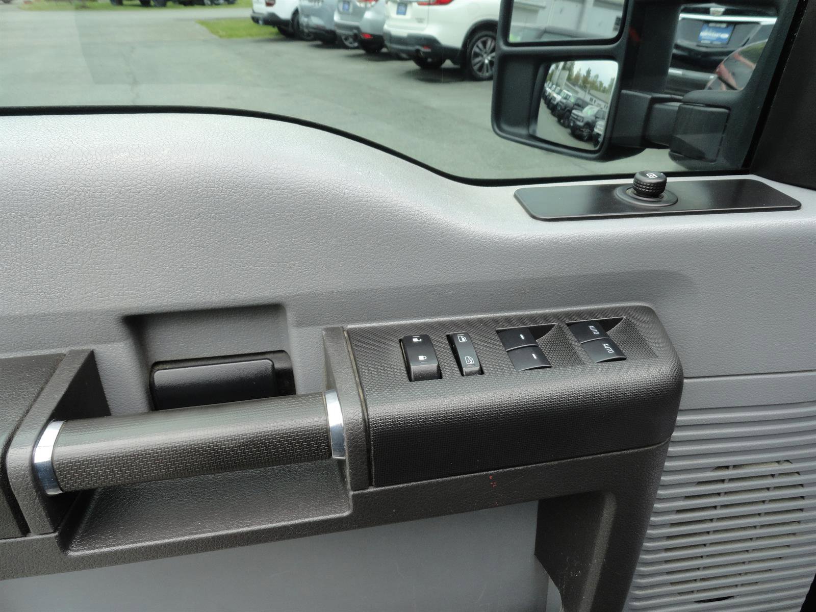 Used 2015 Ford F250 XL w/ Power Equipment Group AWD/4WD image 10