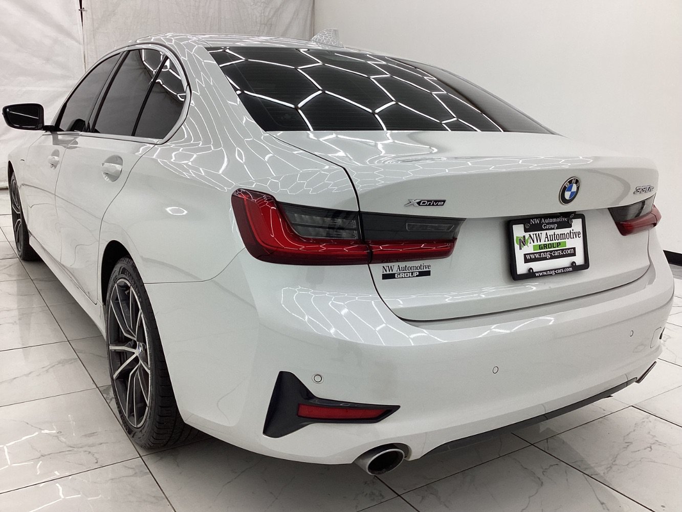 Used 2021 BMW 330e xDrive w/ Convenience Package AWD/4WD image 9