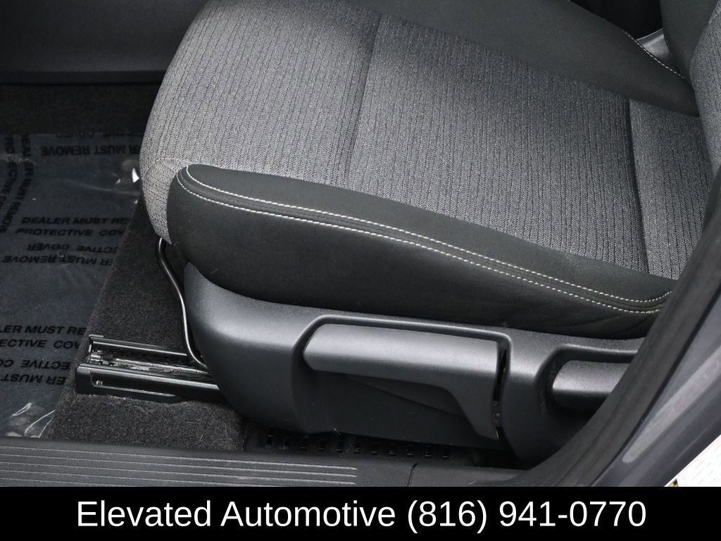 Used 2022 Nissan Rogue S image 15