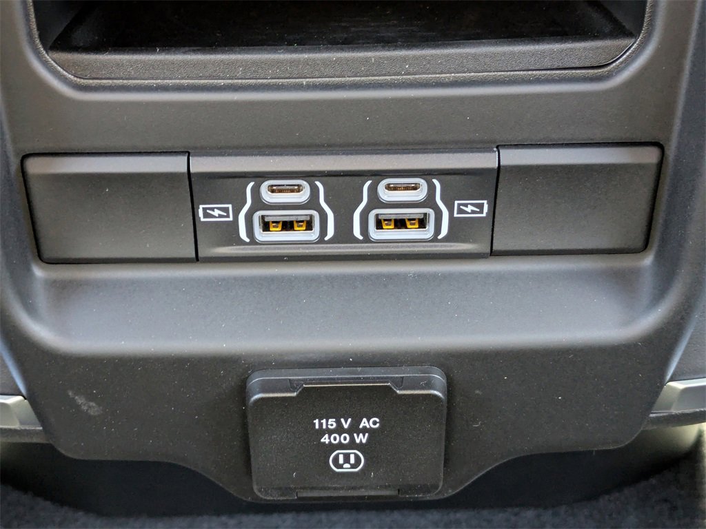 New 2026 RAM 1500 4x4 Crew Cab image 15