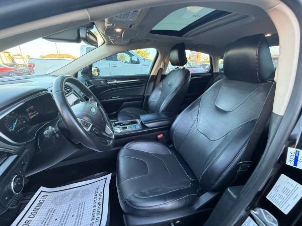 Used 2020 Ford Fusion Titanium FWD image 13