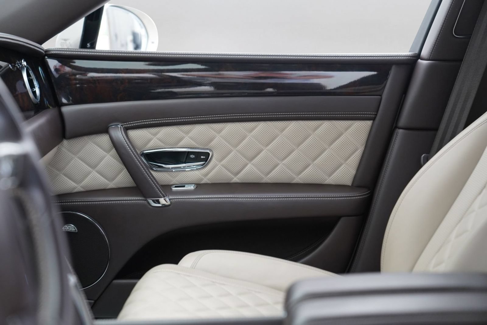 Used 2017 Bentley Flying Spur W12 AWD/4WD image 28