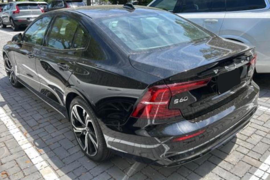 Used 2025 Volvo S60 B5 Plus AWD/4WD image 3