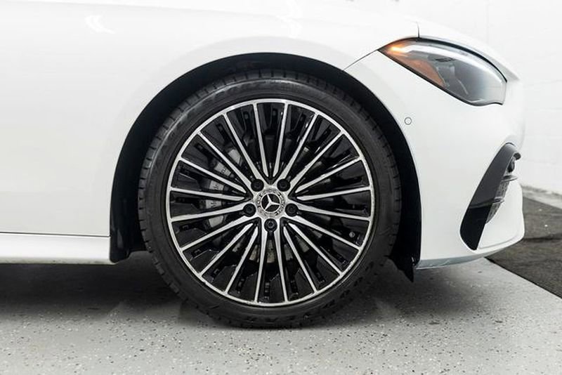 Used 2025 Mercedes-Benz CLE 300 4MATIC Coupe image 35