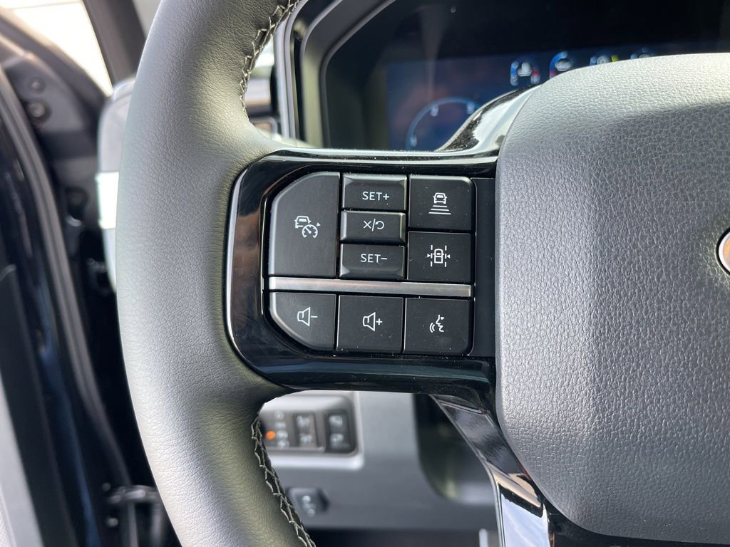 New 2026 Ford F250 Lariat w/ Black Appearance Package image 17