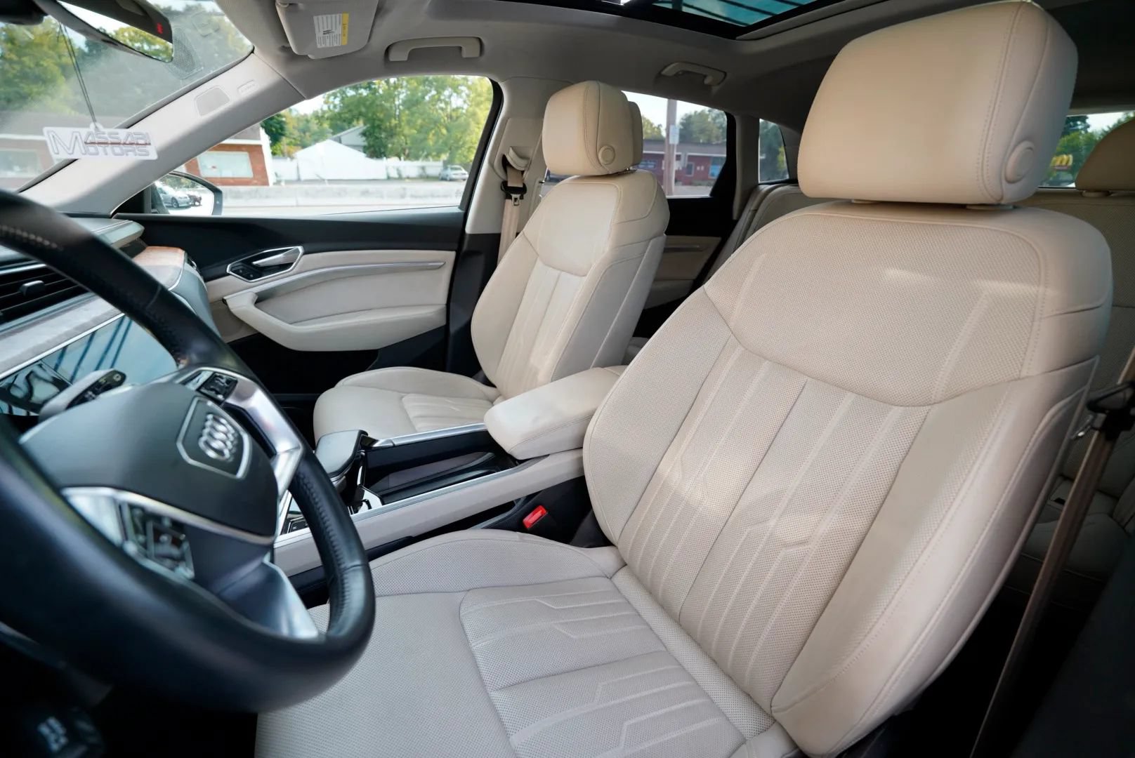 Used 2019 Audi e-tron Prestige AWD/4WD image 22