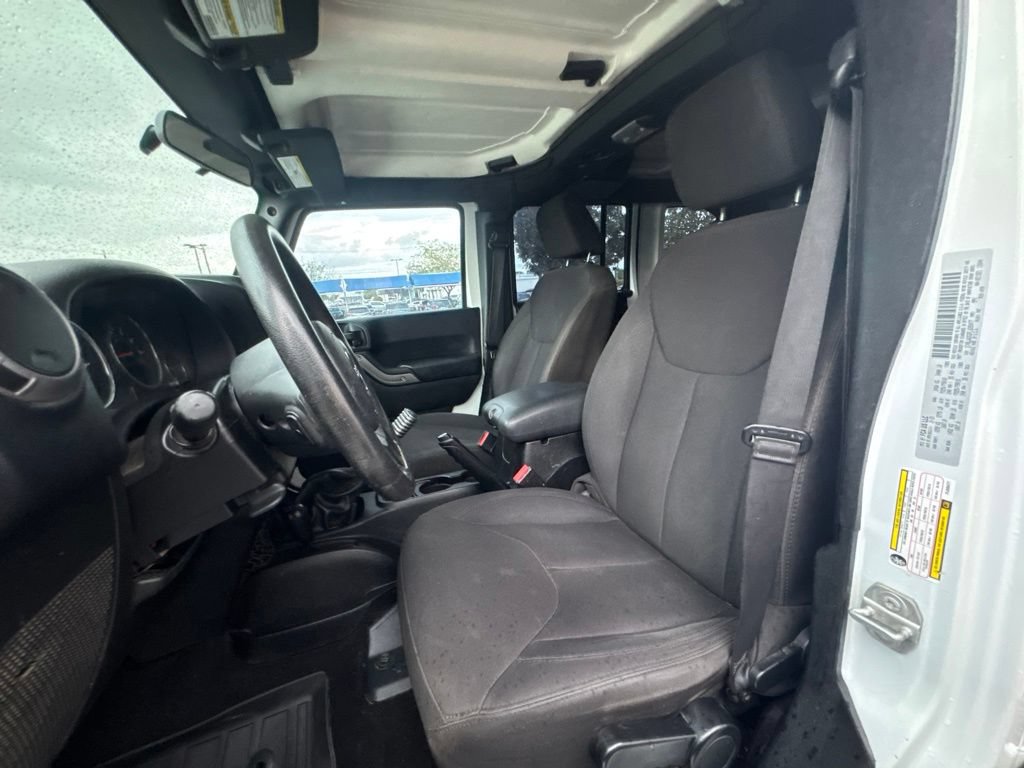 Used 2015 Jeep Wrangler Unlimited Sport AWD/4WD image 12