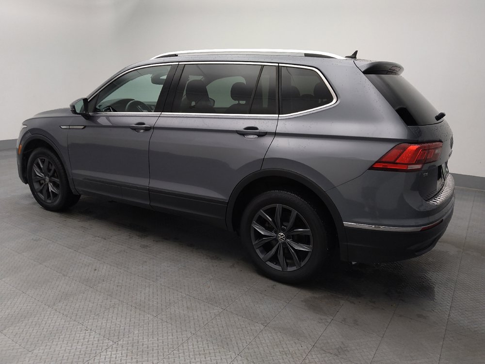 Used 2023 Volkswagen Tiguan SE FWD image 3