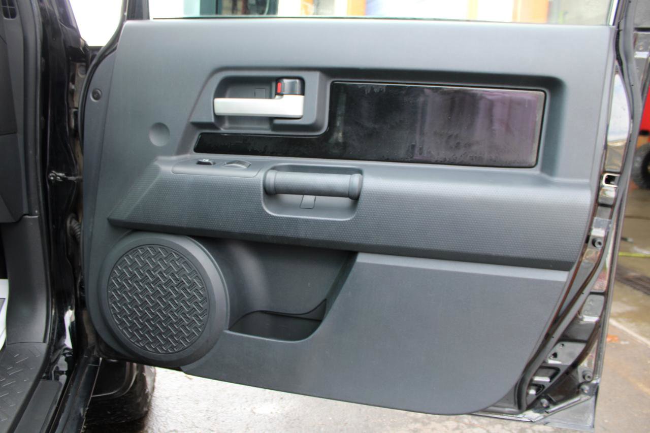 Used 2011 Toyota FJ Cruiser 4WD w/ Upgrade Pkg image 41