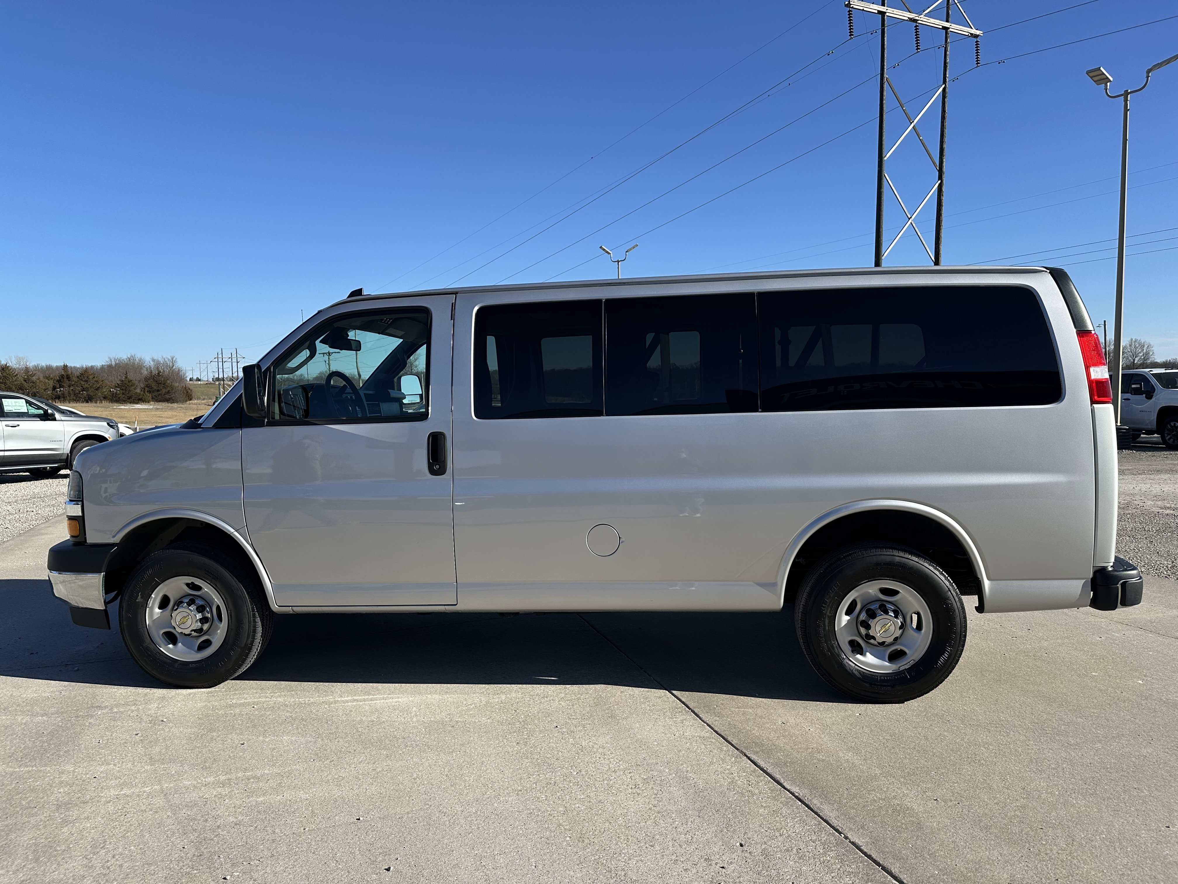 Used 2024 Chevrolet Express 2500 LT w/ LT Preferred Equipment Group image 9