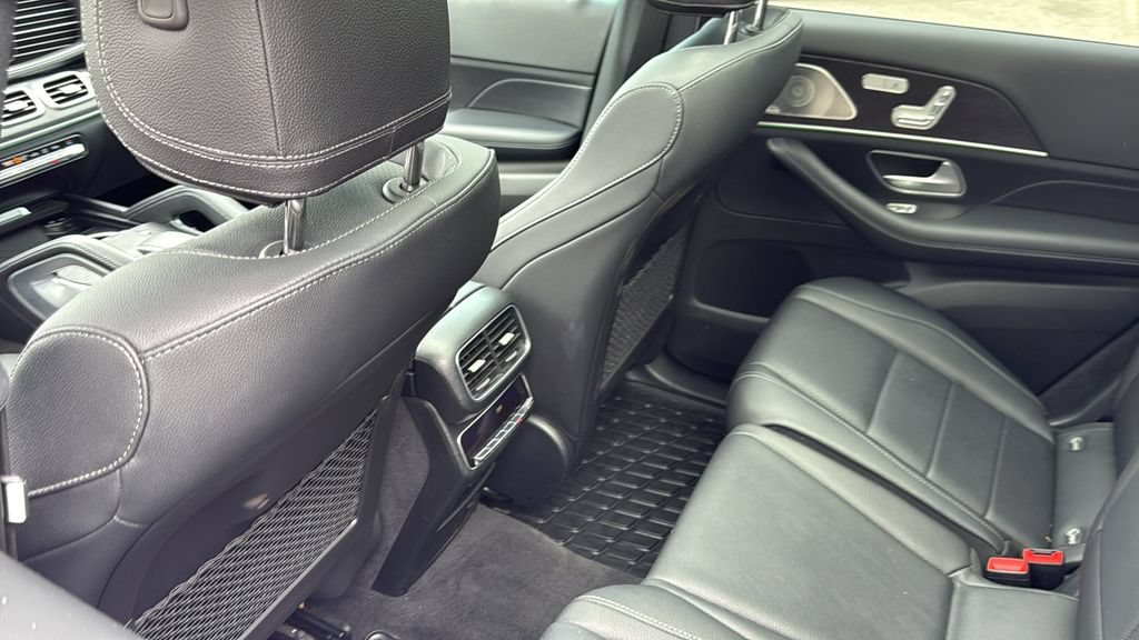 Used 2023 Mercedes-Benz GLS 450 4MATIC image 30