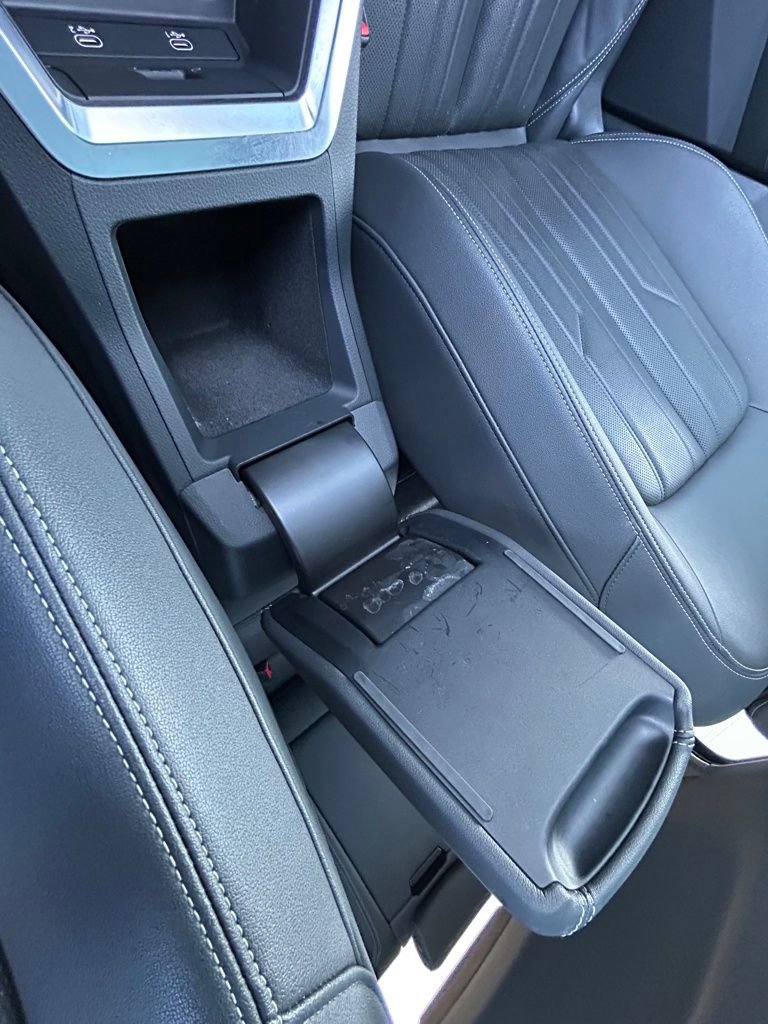 Used 2022 Audi e-tron Premium Plus w/ Premium Plus Package image 43