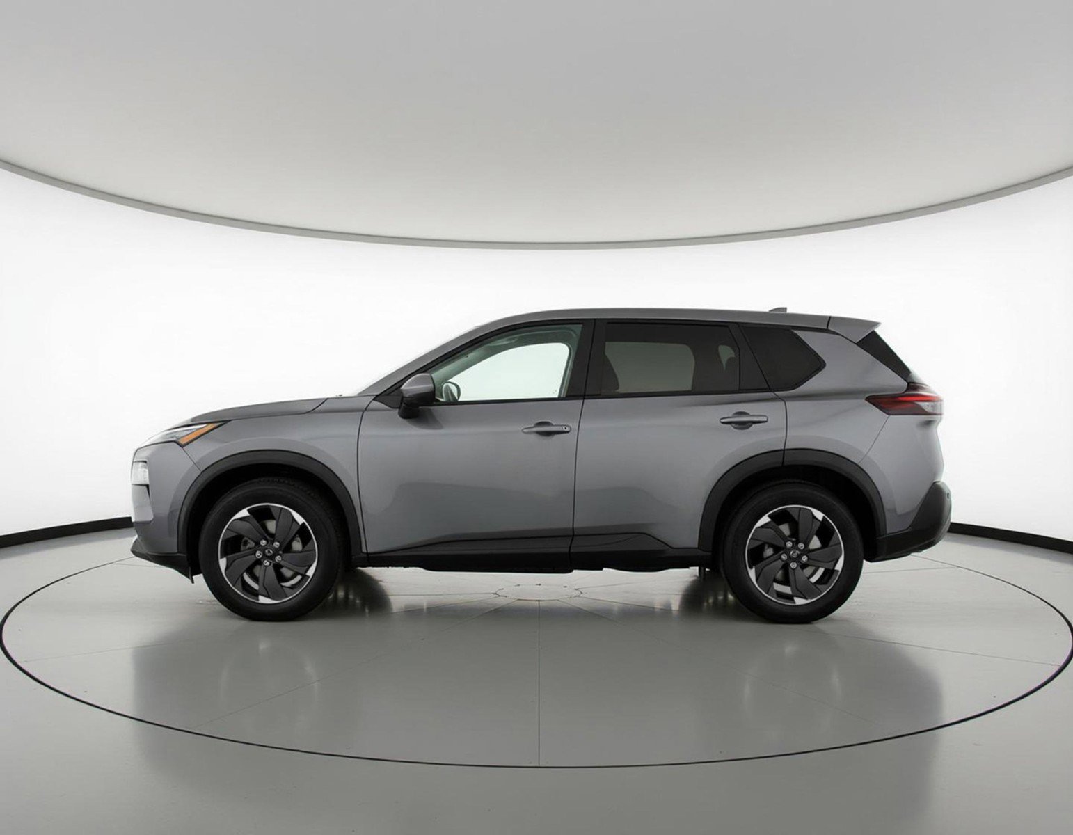 Used 2025 Nissan Rogue SV image 5