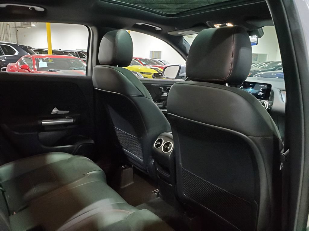 Used 2021 Mercedes-Benz GLA 250 image 22