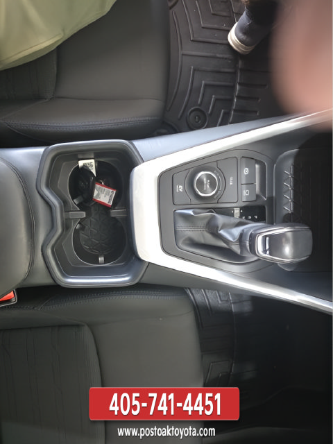 Used 2023 Toyota RAV4 SE AWD/4WD image 16