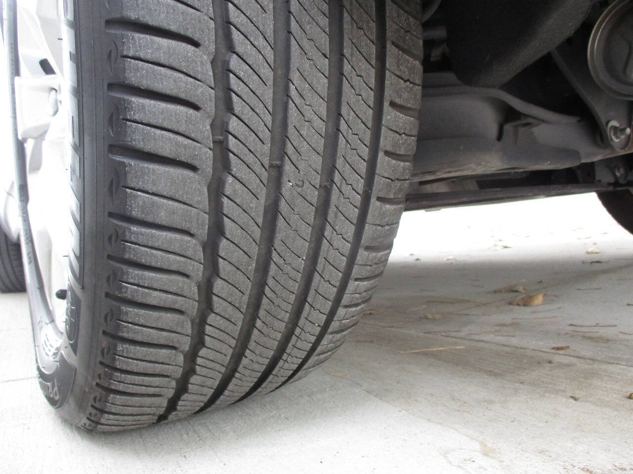 Used 2022 Volvo XC40 T5 Momentum image 73