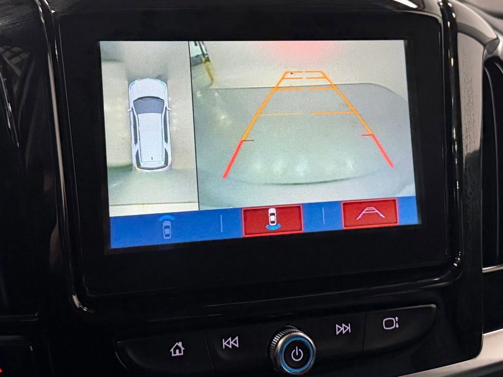 Used 2018 Chevrolet Traverse LT FWD image 19