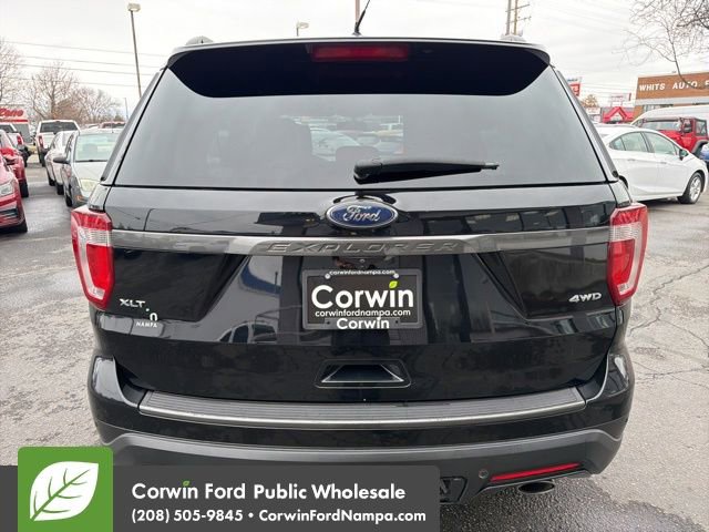 Used 2018 Ford Explorer XLT w/ Equipment Group 202A image 6