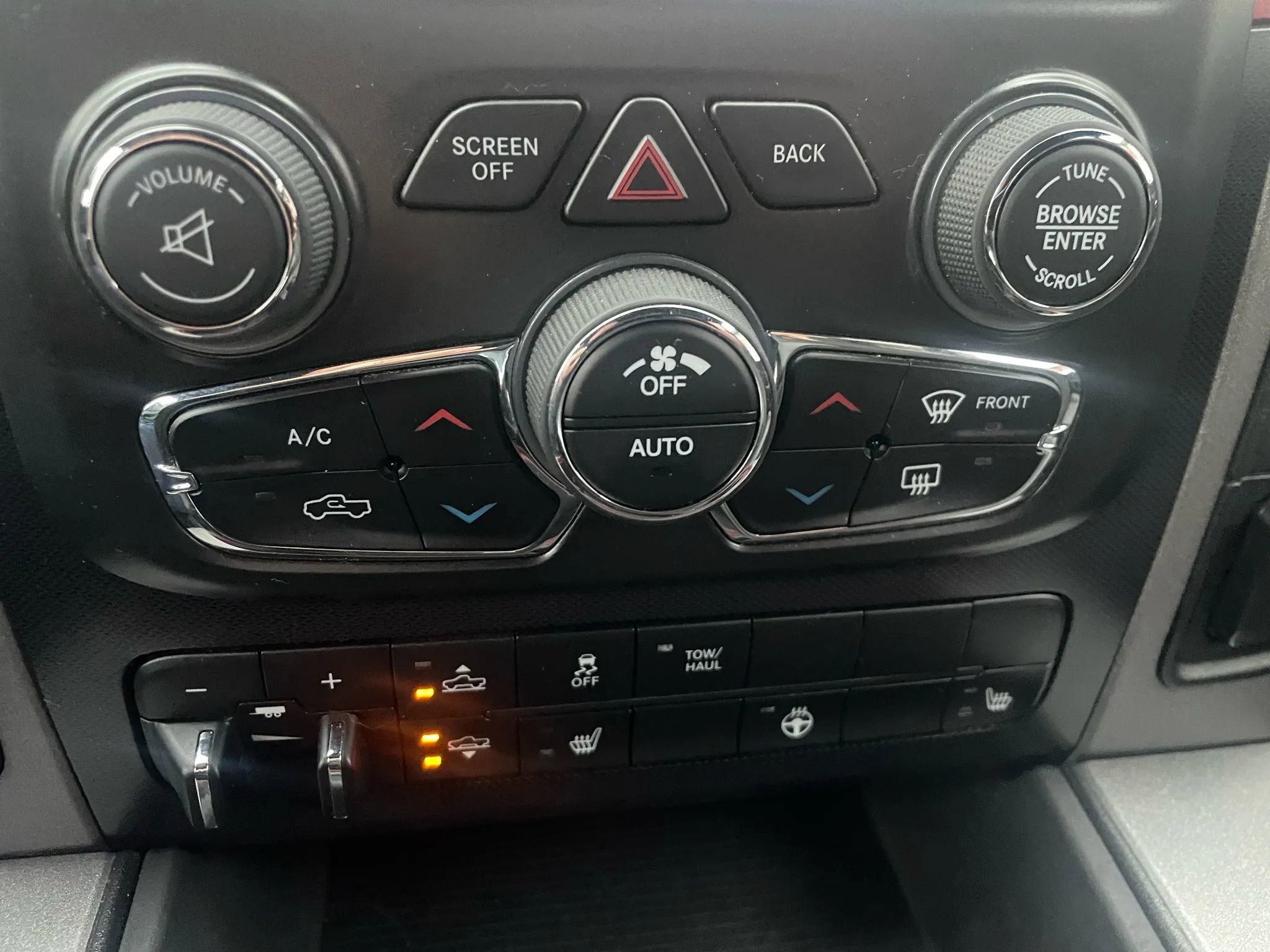 Used 2017 RAM 1500 Rebel w/ Luxury Group AWD/4WD image 9