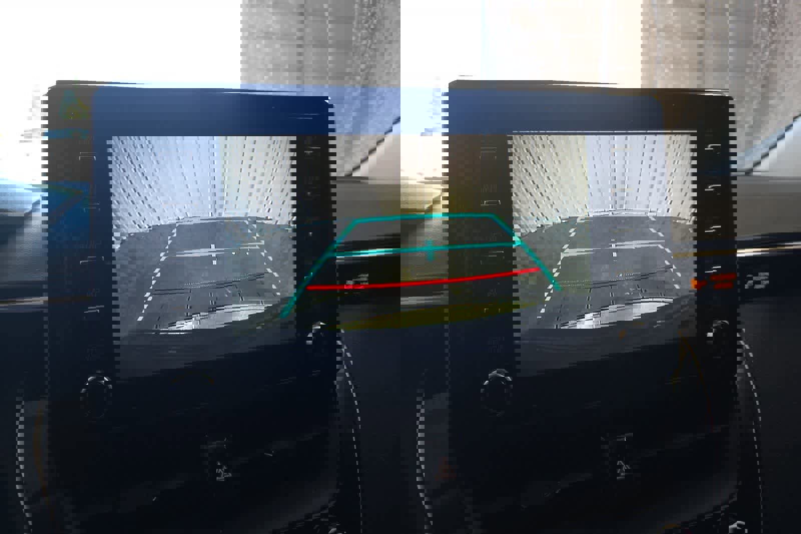 Used 2020 Toyota Corolla LE image 20