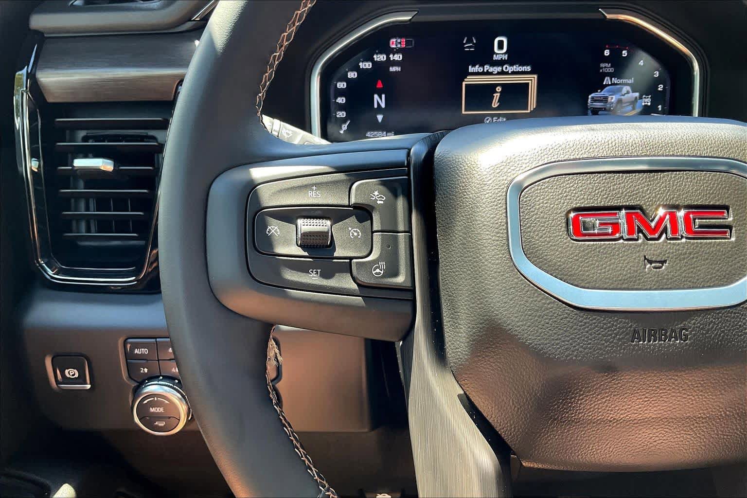 Used 2024 GMC Sierra 2500 AT4 w/ Technology Package AWD/4WD image 30