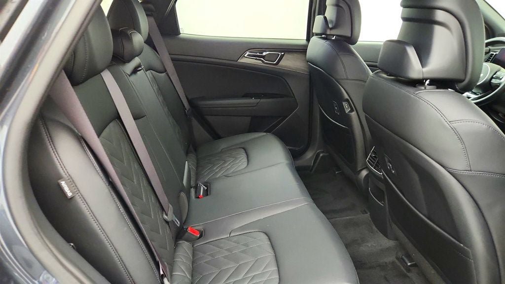 Used 2025 Kia Sportage X-Line Prestige AWD/4WD image 24
