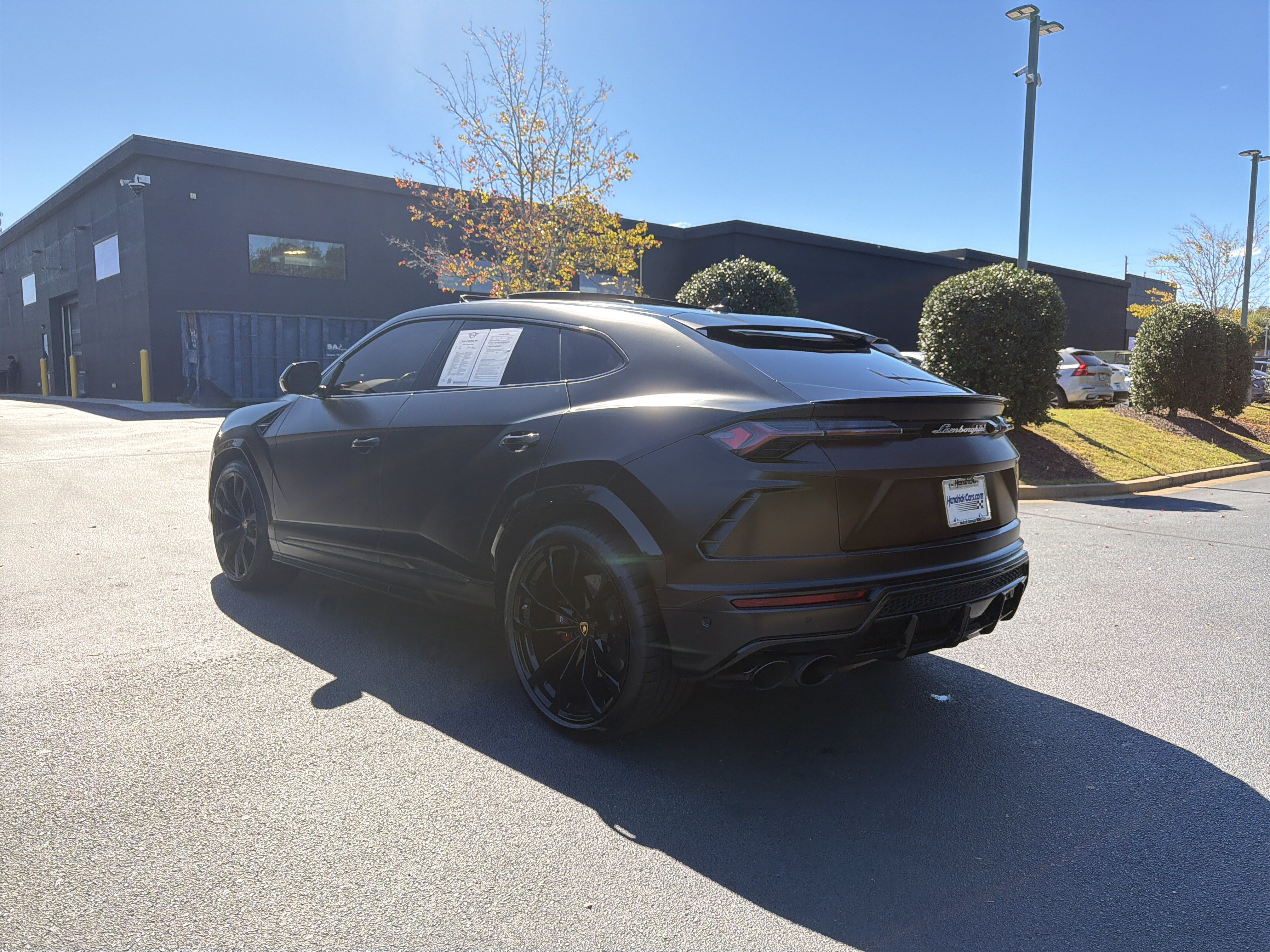 Used 2020 Lamborghini Urus AWD/4WD image 16