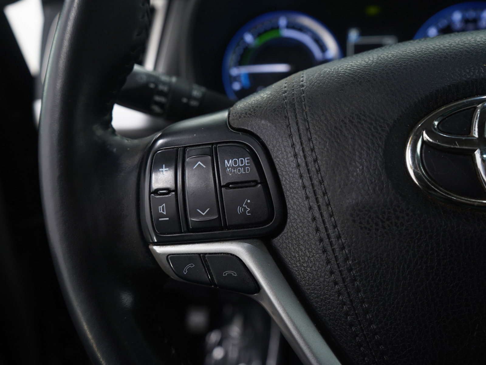 Used 2017 Toyota Highlander Limited image 28