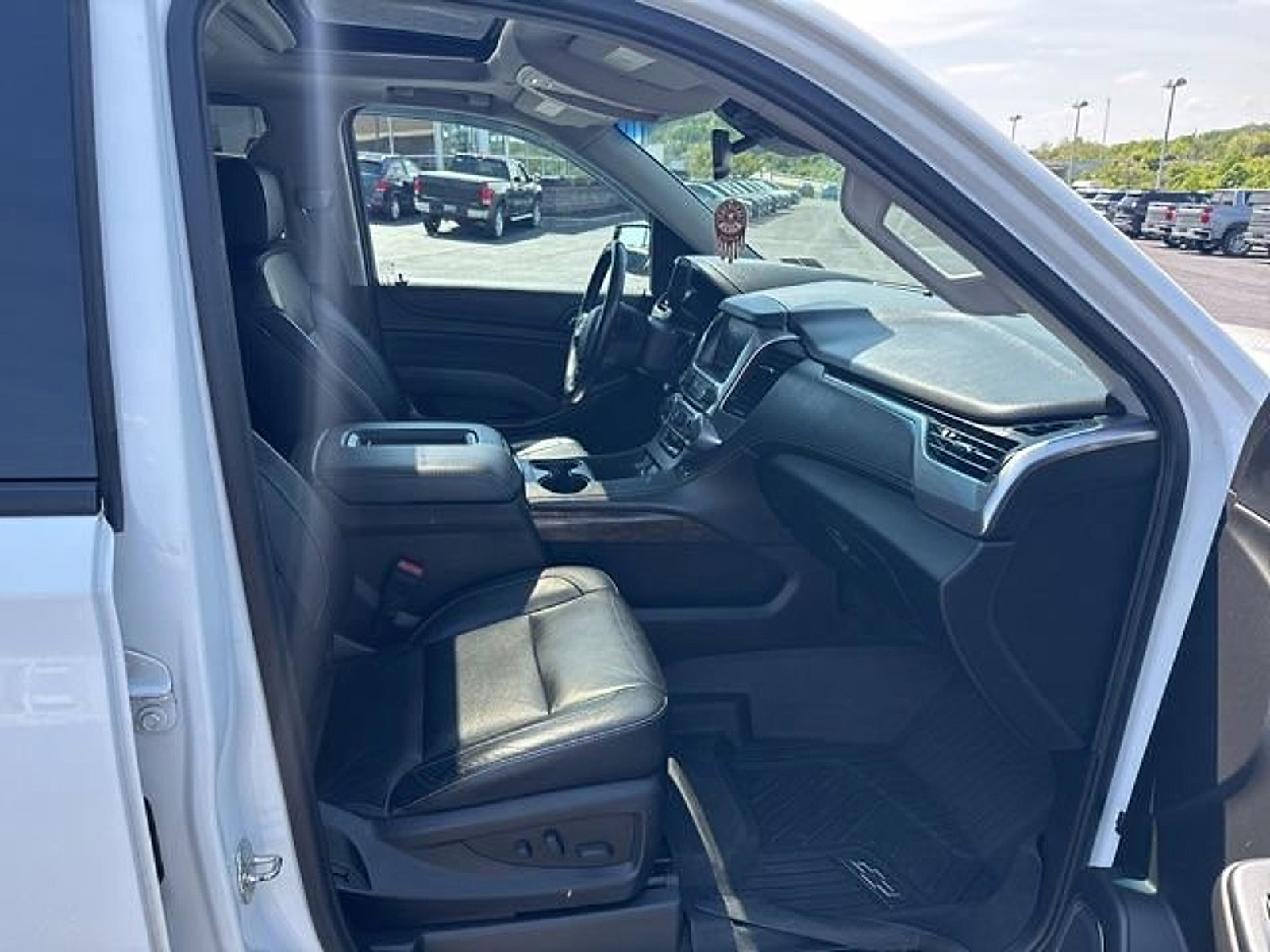 Used 2018 Chevrolet Suburban LT AWD/4WD image 22
