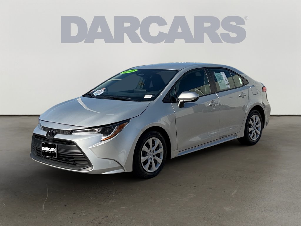 Used 2025 Toyota Corolla LE FWD image 3