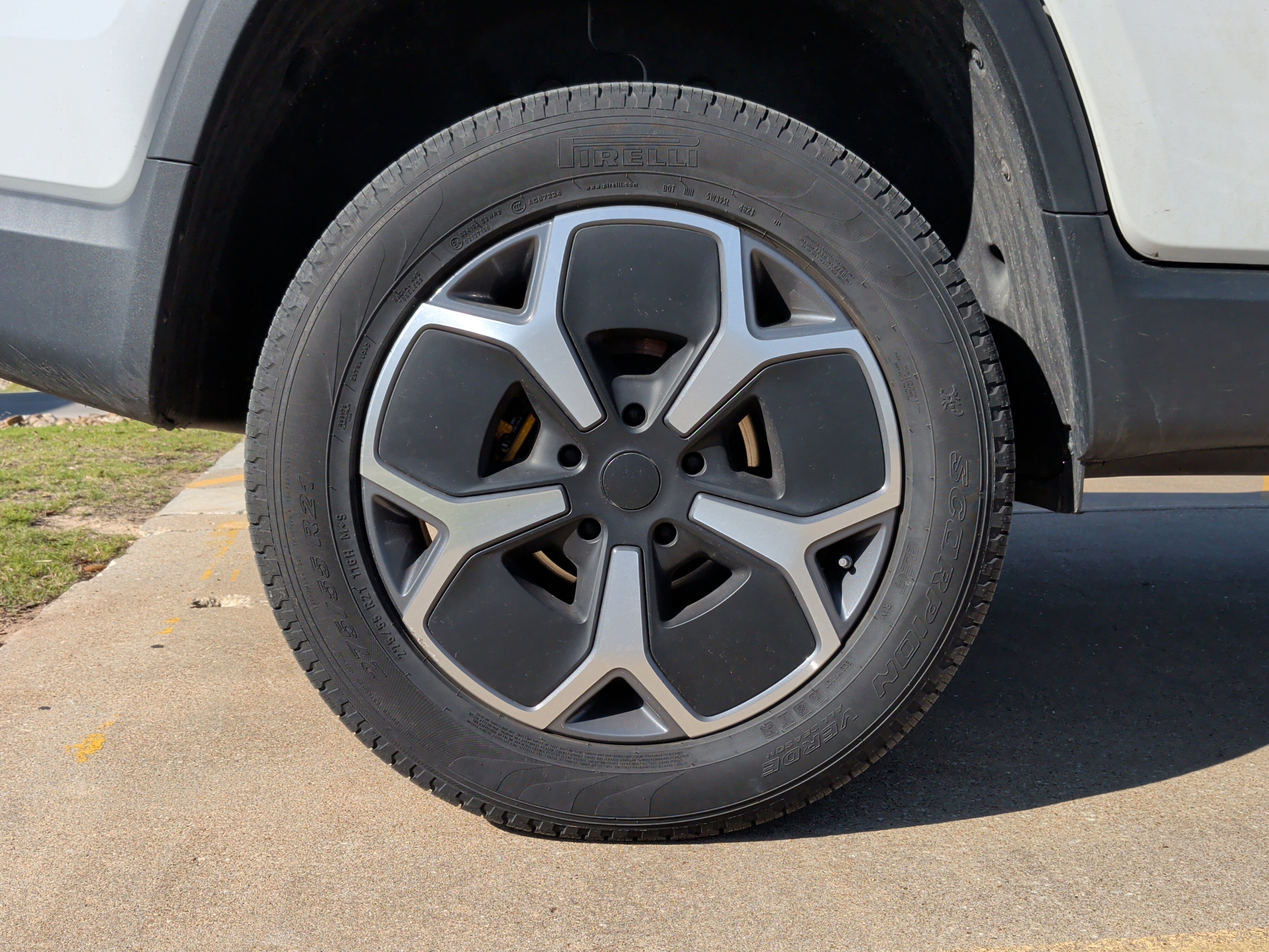 Used 2022 Rivian R1T Adventure AWD/4WD image 13