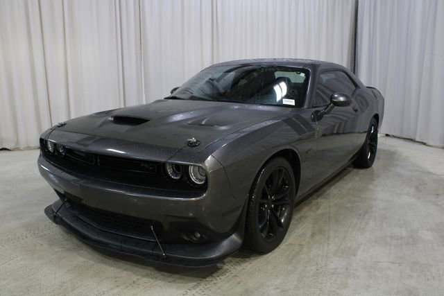 Used 2016 Dodge Challenger R/T w/ Blacktop Package RWD image 34