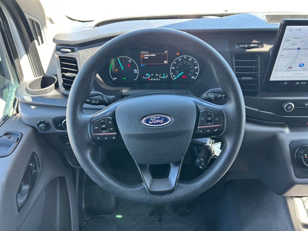 Used 2022 Ford E-Transit Medium Roof image 13